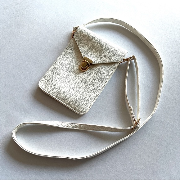 White Pebbled Crossbody Handbag Purse - Picture 2 of 8